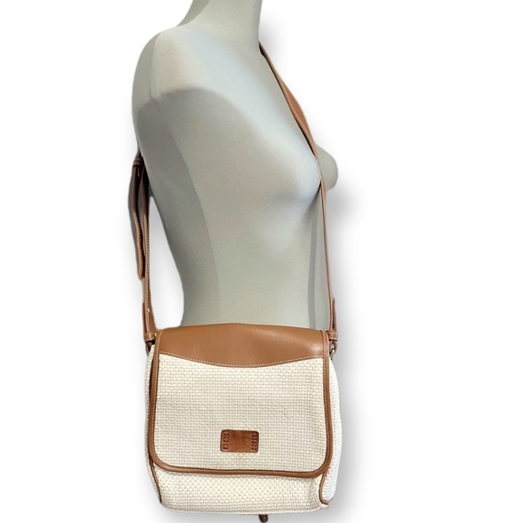 ❤️Liz Claiborne  Cross Body - Picture 1 of 13